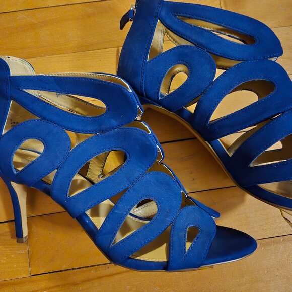 Women's heels - Picture 2 of 3